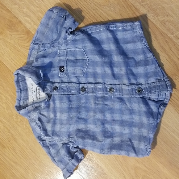 Calvin Klein Jeans blue denim like short sleeve button down shirt 12M - Picture 1 of 6